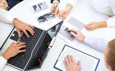 云服務(wù)推動(dòng)IT服務(wù)外包行業(yè)深度變革，基礎(chǔ)軟件服務(wù)面臨三大挑戰(zhàn)